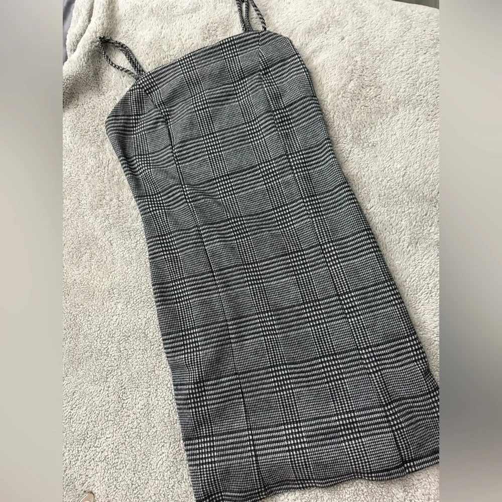 Black and White Plaid Mini Dress - Picture 4 of 6